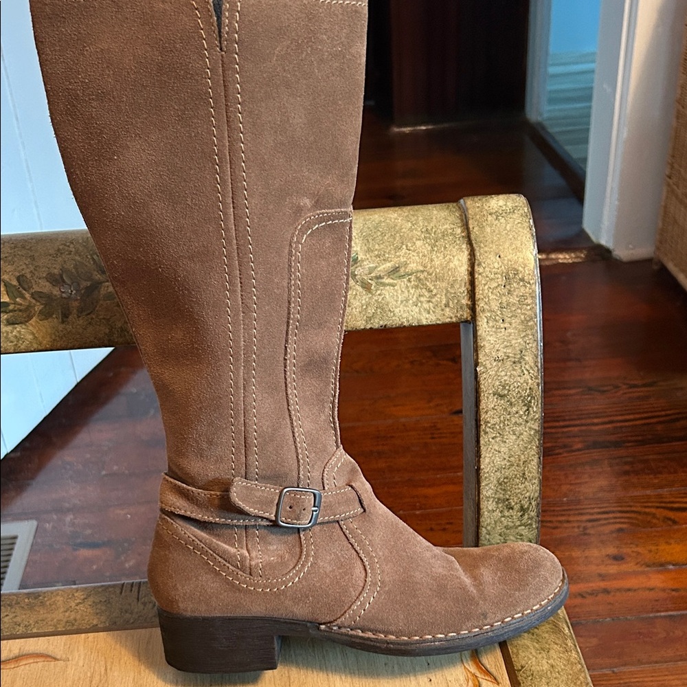 Suede Knee-High Boots - Tan